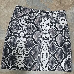 Black and White Snake Print Skirt